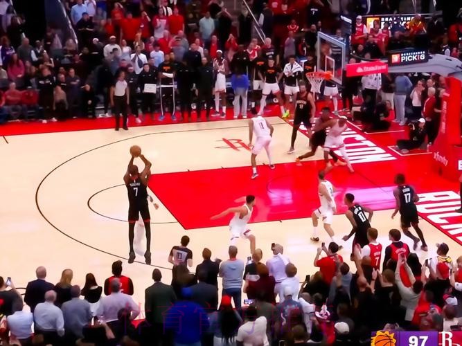 杜兰特26+10三分准绝杀 火箭主场险胜太阳